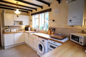 Kitchen- click for photo gallery